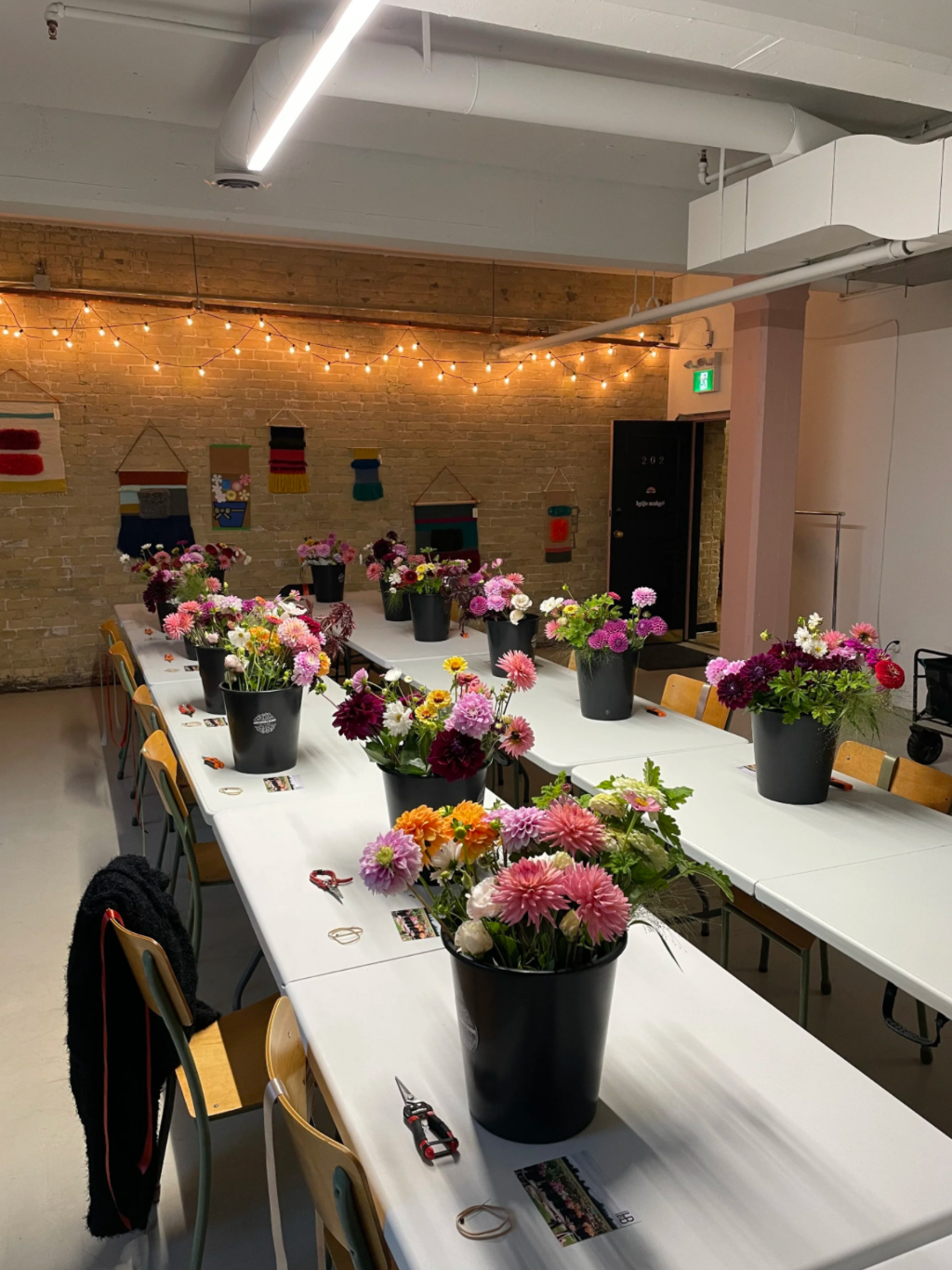Blooms & Brews: Dahlia Tabletop Centerpiece (September)